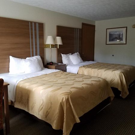 Quality Inn New River Gorge Фейетвилл Экстерьер фото