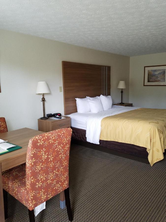 Quality Inn New River Gorge Фейетвилл Экстерьер фото