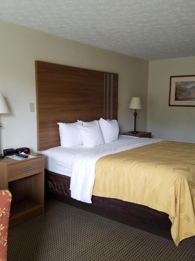 Quality Inn New River Gorge Фейетвилл Экстерьер фото