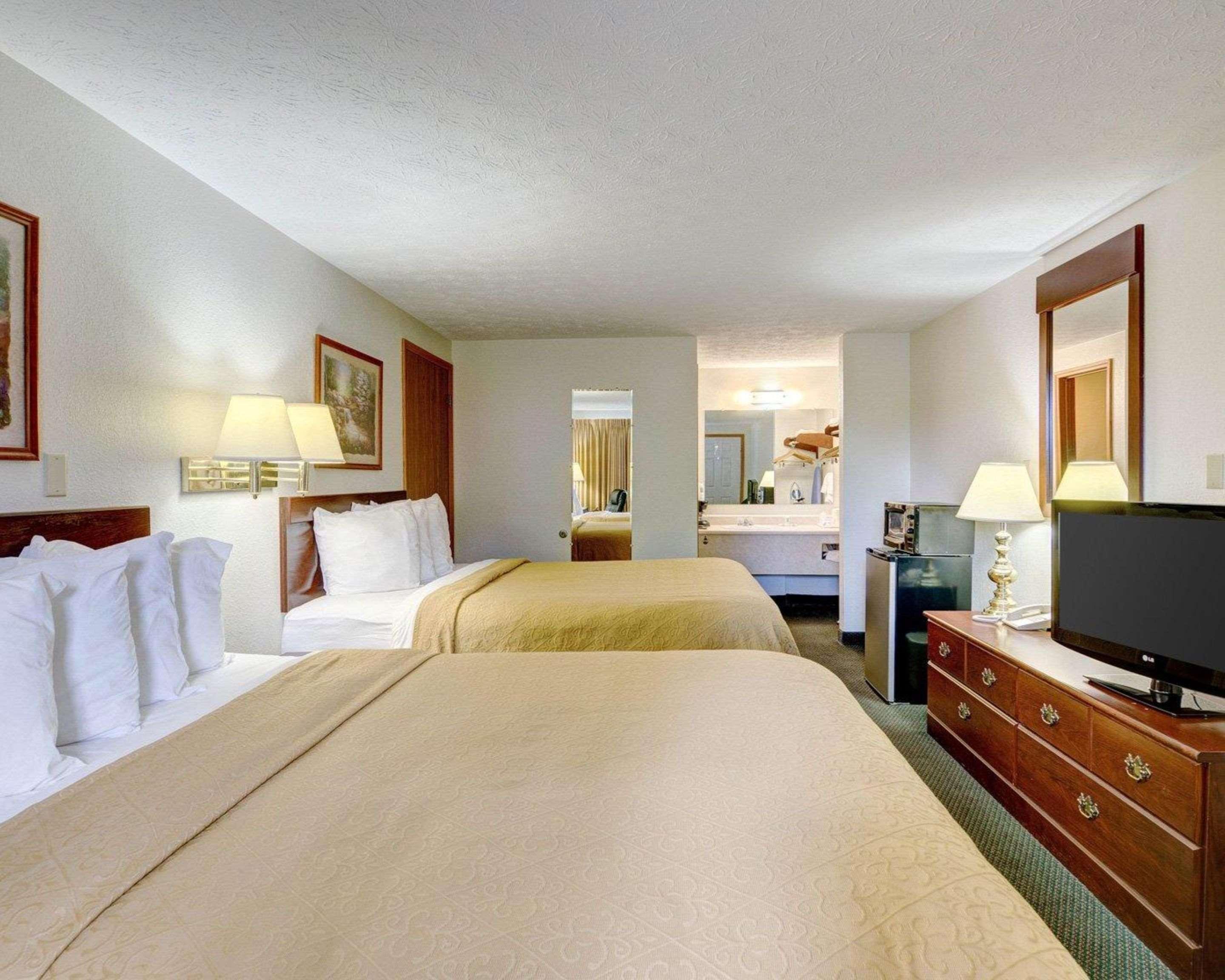 Quality Inn New River Gorge Фейетвилл Экстерьер фото