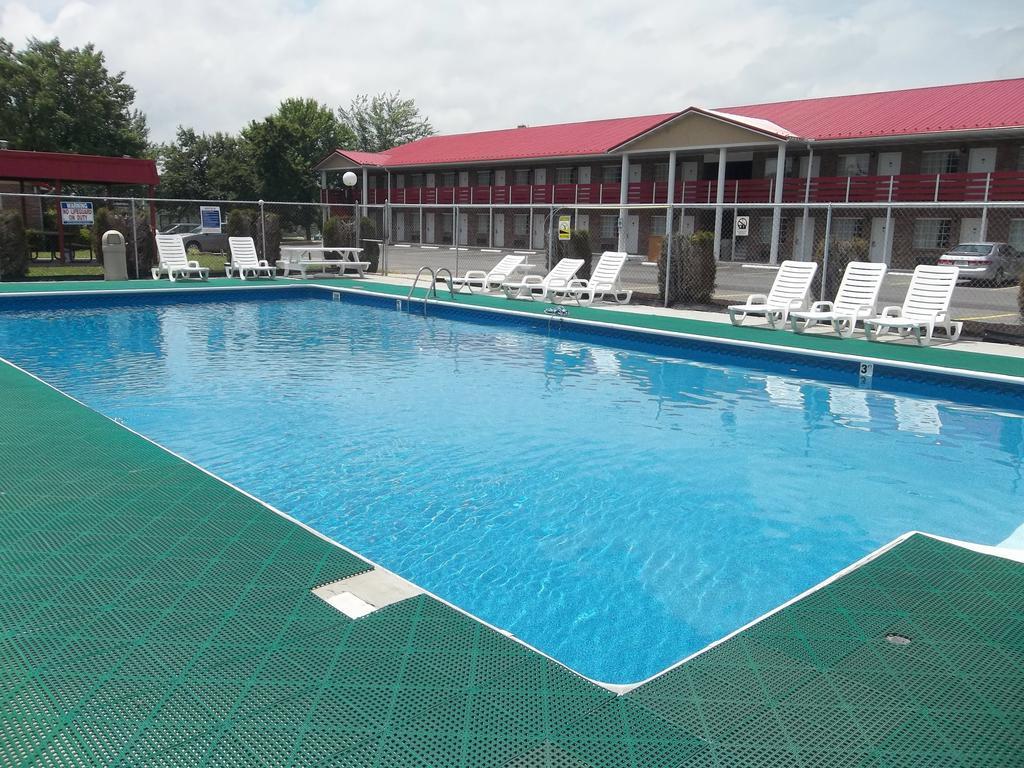 Quality Inn New River Gorge Фейетвилл Экстерьер фото