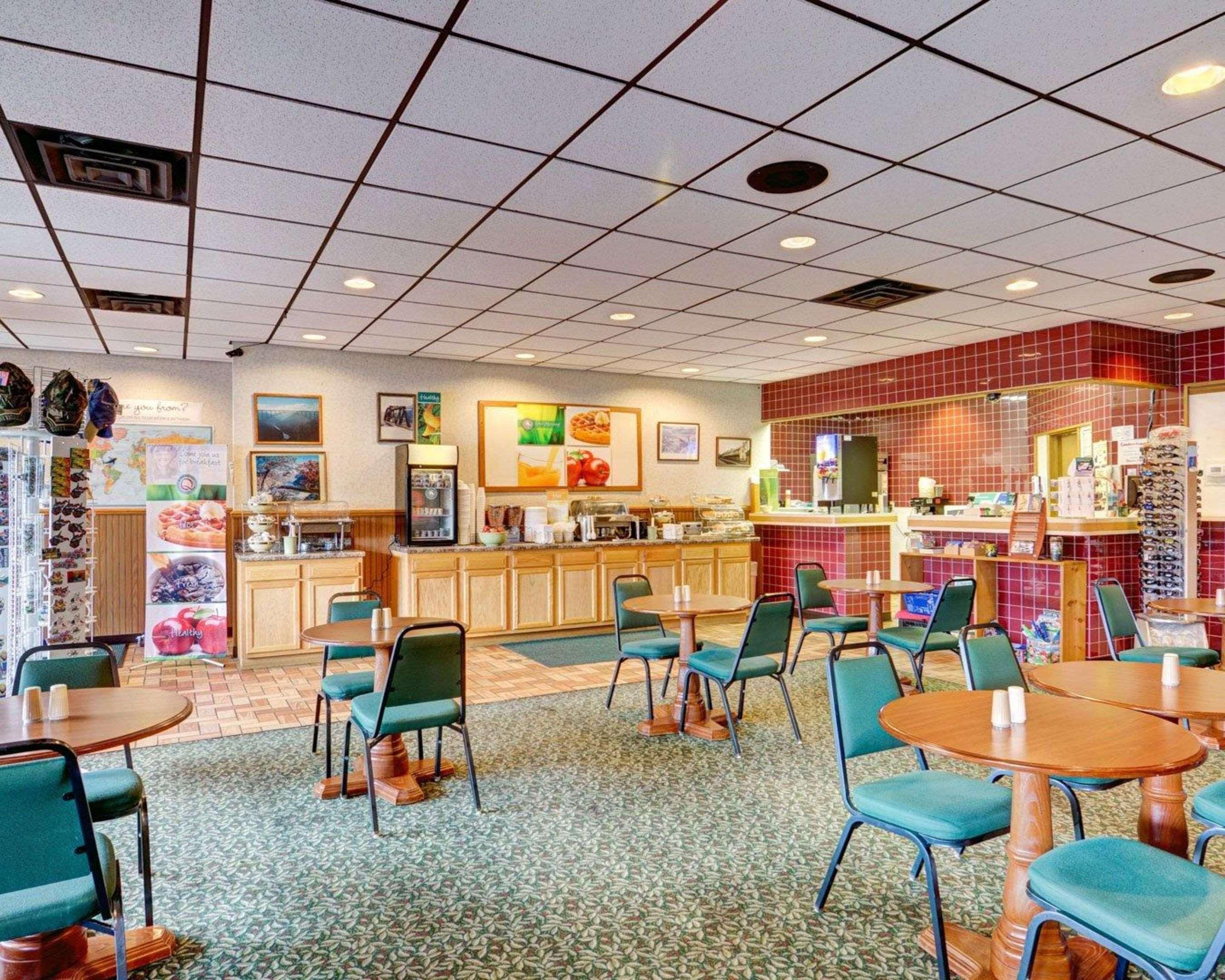 Quality Inn New River Gorge Фейетвилл Экстерьер фото
