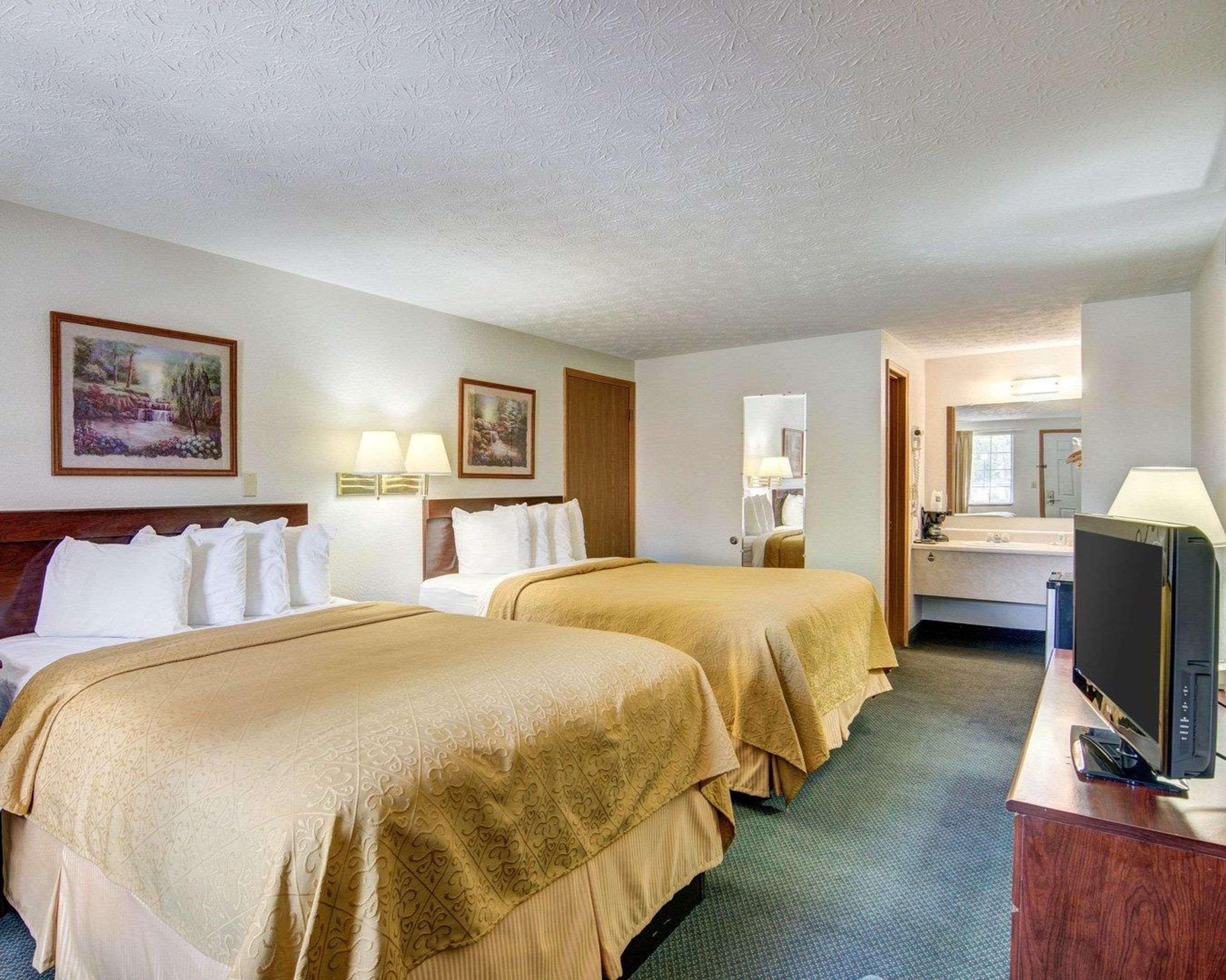 Quality Inn New River Gorge Фейетвилл Экстерьер фото