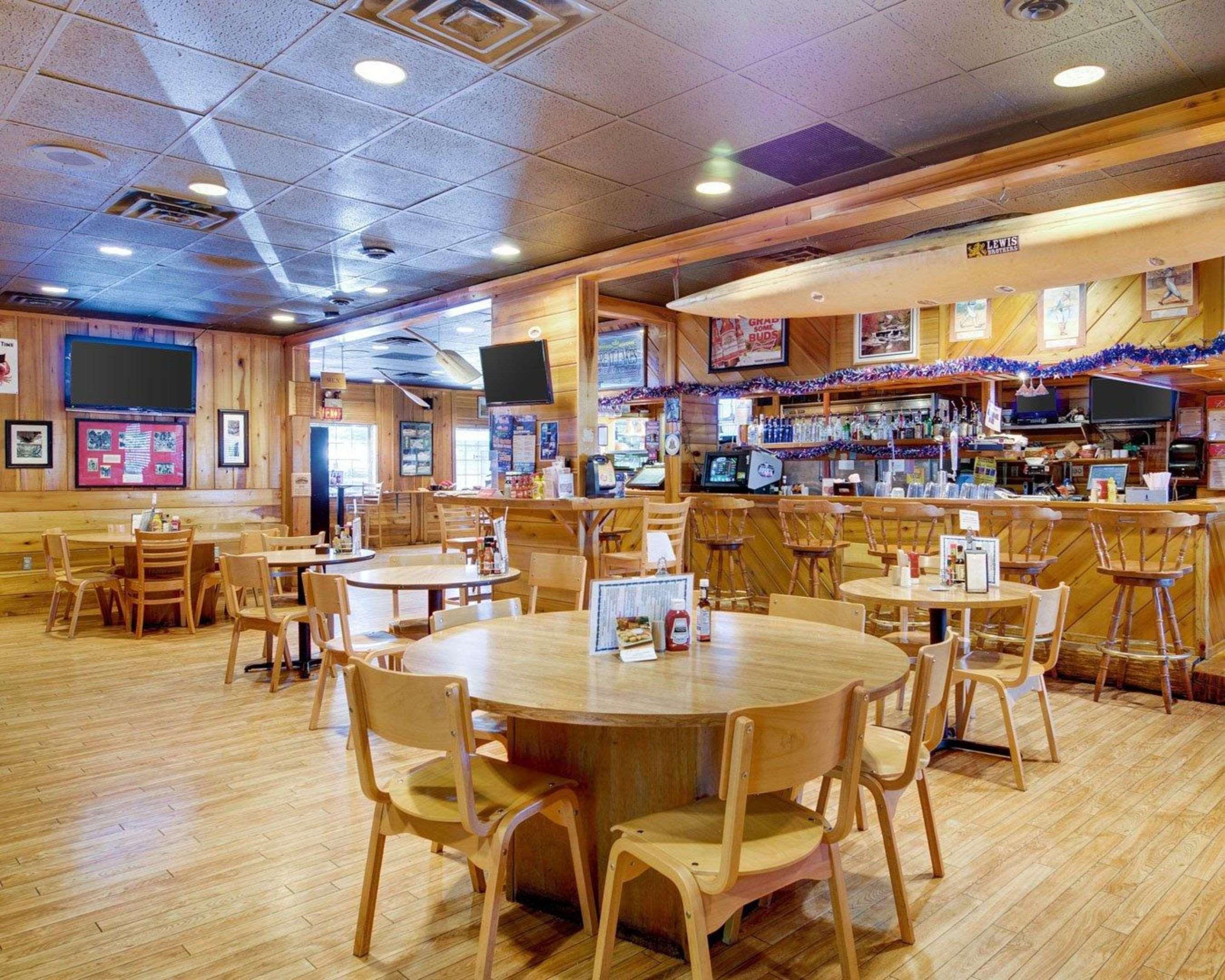 Quality Inn New River Gorge Фейетвилл Экстерьер фото