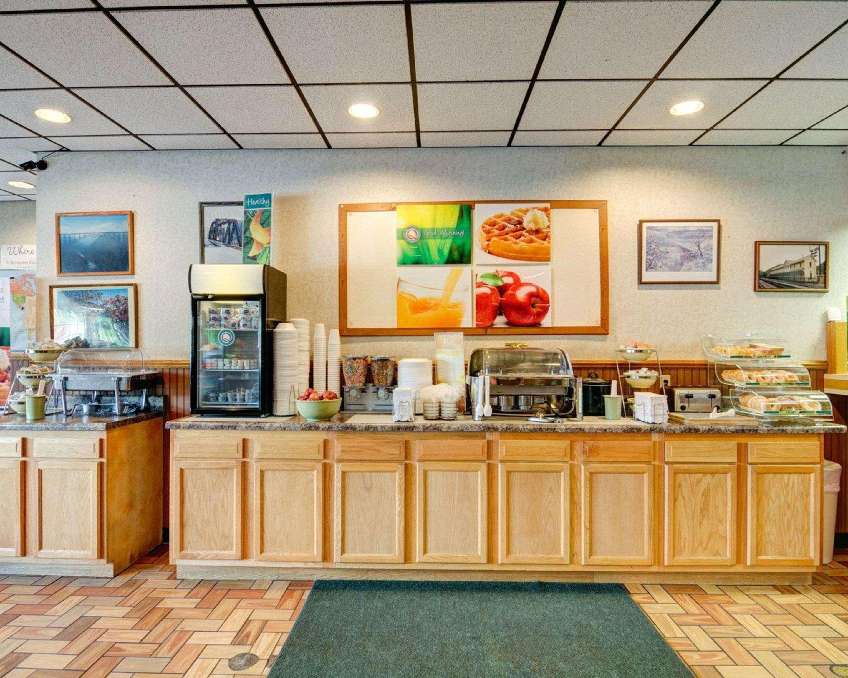 Quality Inn New River Gorge Фейетвилл Экстерьер фото
