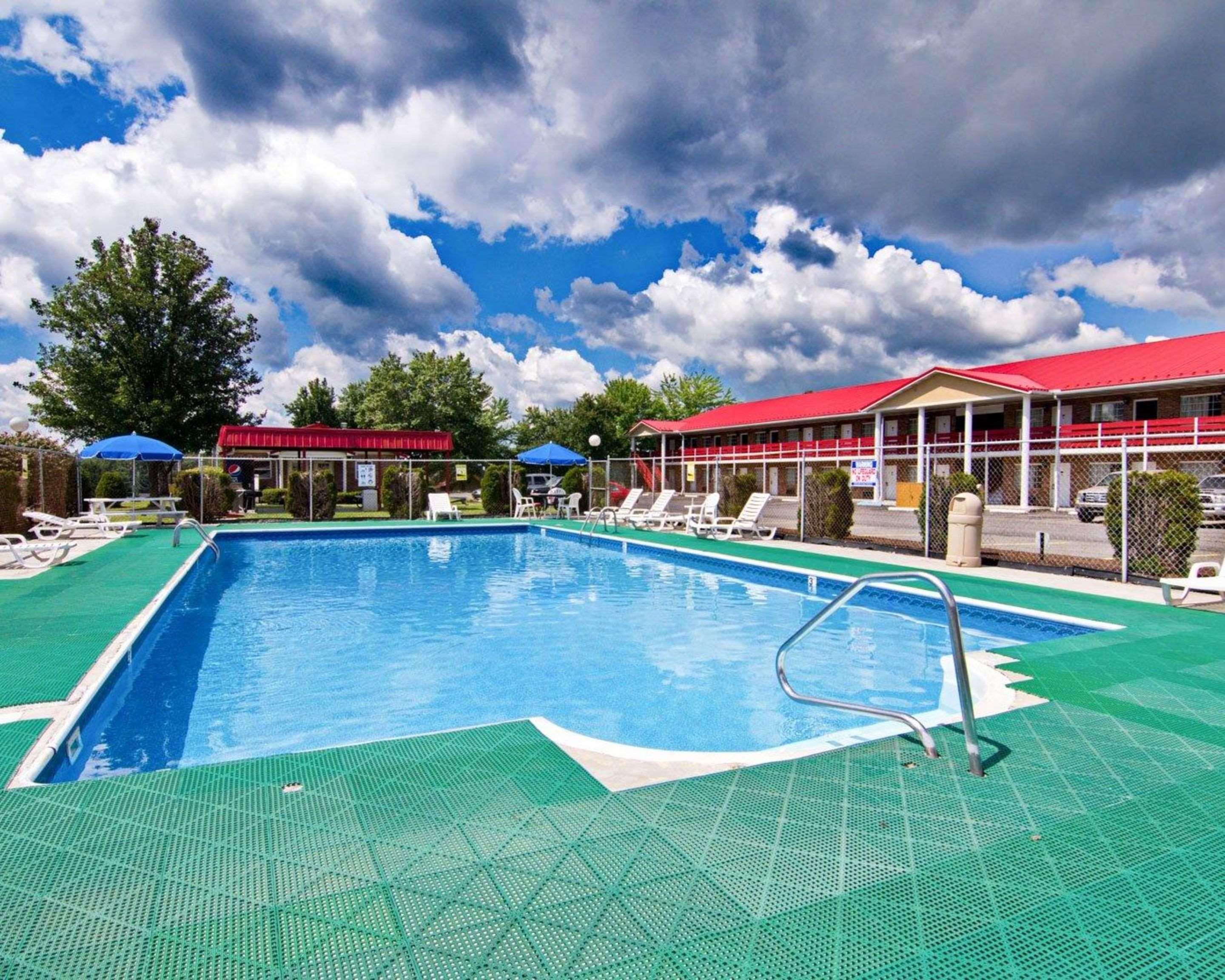 Quality Inn New River Gorge Фейетвилл Экстерьер фото