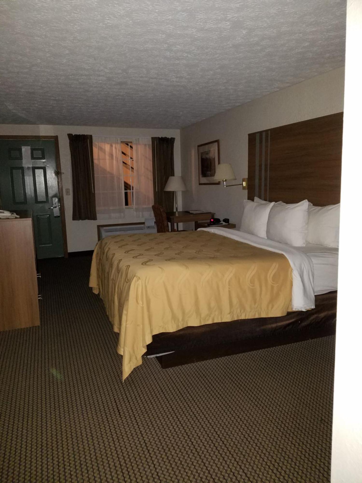 Quality Inn New River Gorge Фейетвилл Экстерьер фото